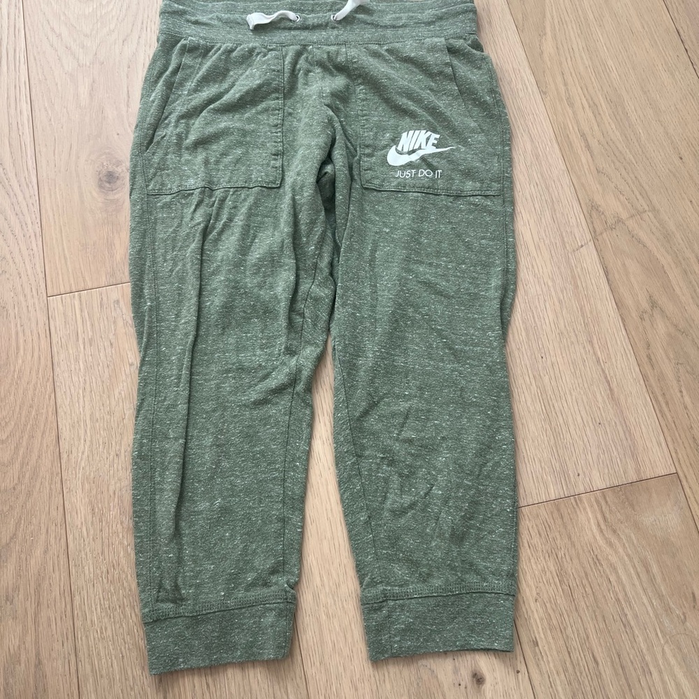 Nike Cropped Green Joggers Small